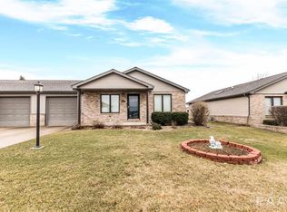 1254 Kingsbury Rd, Washington, IL 61571