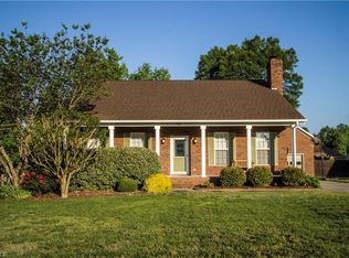 108 Courtland Ln, Archdale, NC 27263