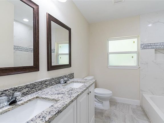 3rd image of 2645 Belknap Ave