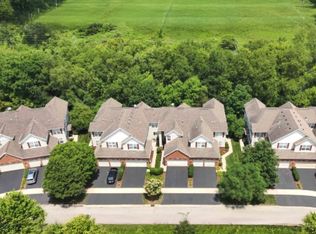 284 Remington Dr, Saint Charles, IL 60175