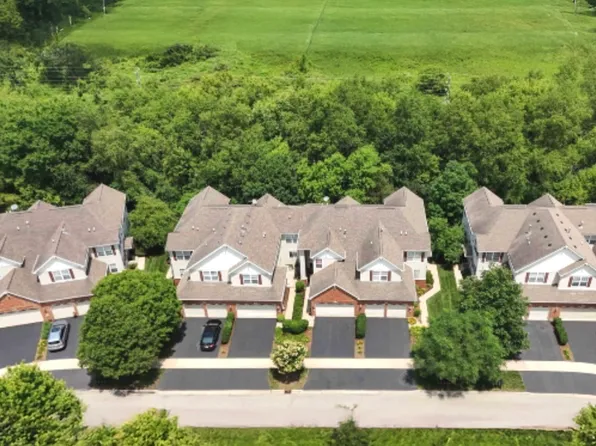 284 Remington Dr, Saint Charles, IL 60175