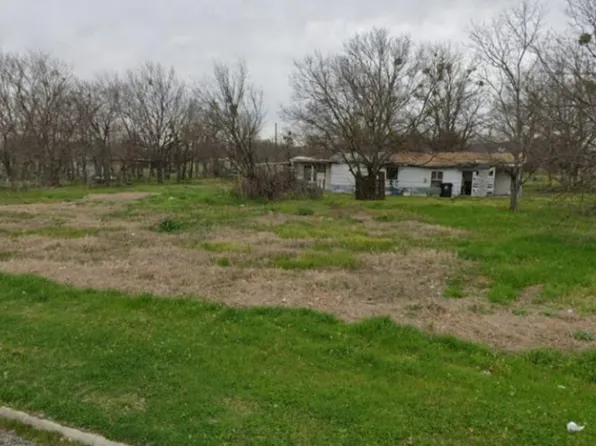 802 E 12th Ave, Corsicana, TX 75110