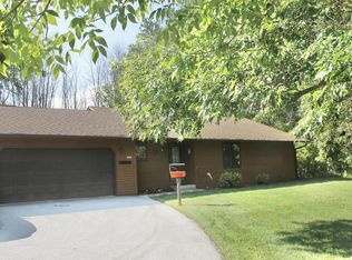3844 Pine View Dr, Sheboygan, WI 53083