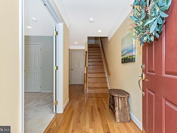 2nd image of 505 Jacala Ter
