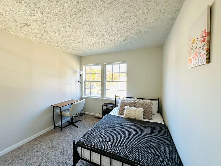 Brandycrest Dr — Photo 2