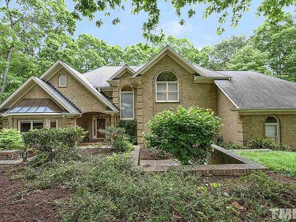 2nd image of 2504 Trail Wood Dr