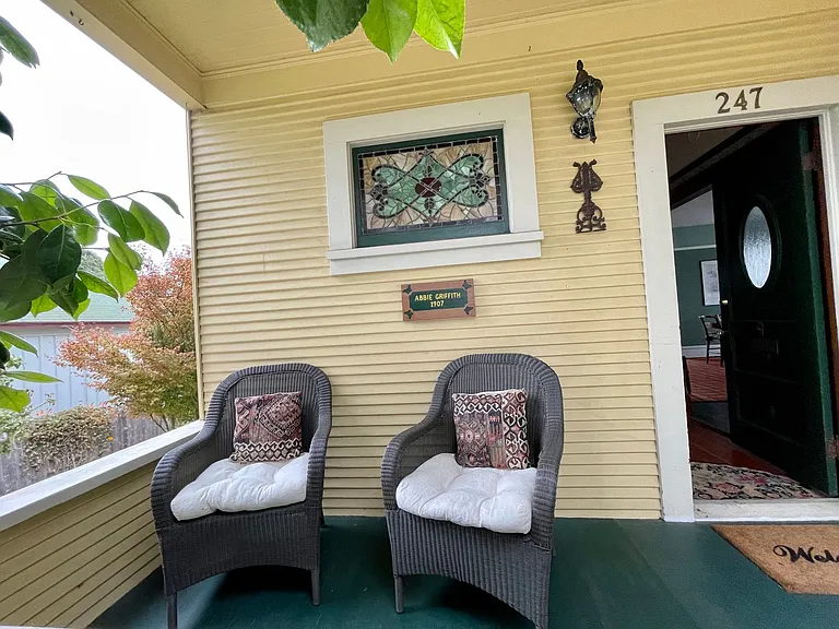 247 Granite St — Photo 36