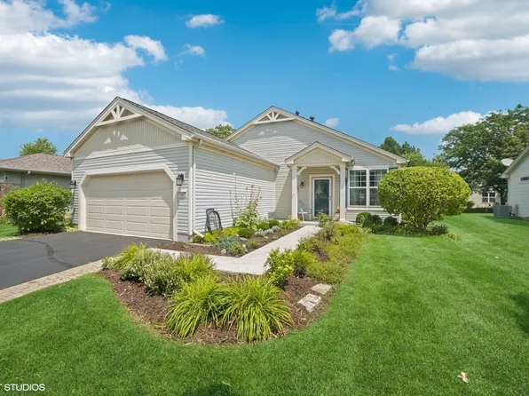 12900 Big Horn Dr, Huntley, IL 60142