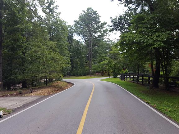 5th image of 185 Beaver Lake Dr