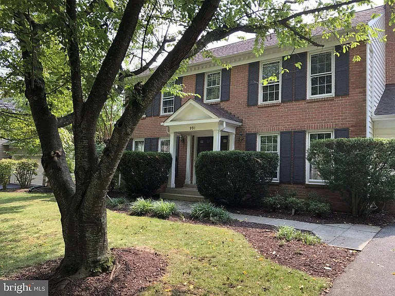 991 Farm Haven Dr — Photo 4