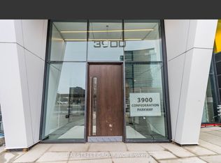 3900 Confederation Pkwy #5206, Mississauga, ON L5B 0M3