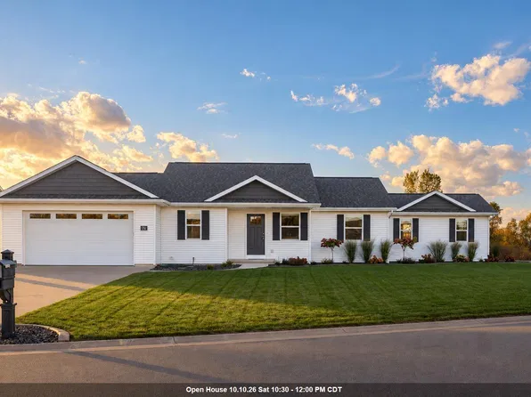 N1761 Baileys Harbor Ct, Greenville, WI 54942