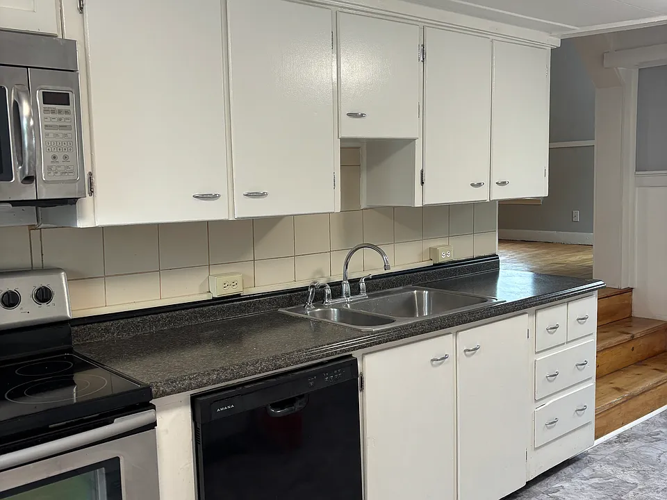 22 Pleasant St #2