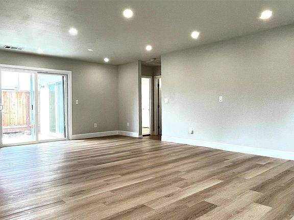 3rd image of 3426 Cecil Ave
