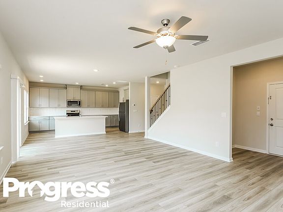 5th image of 90 Longleaf St