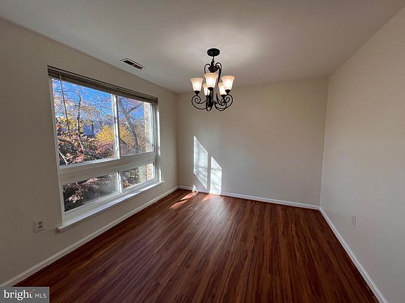 3rd image of 3964 Bel Pre Rd APT 8