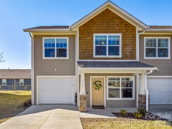 1214 Pauline Trail Dr, Arden, NC 28704