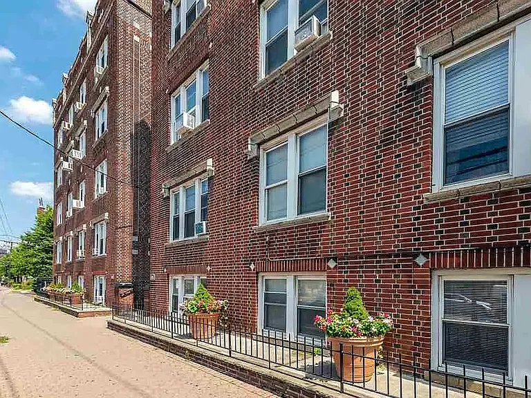3718 Park Ave #D2 — Photo 17