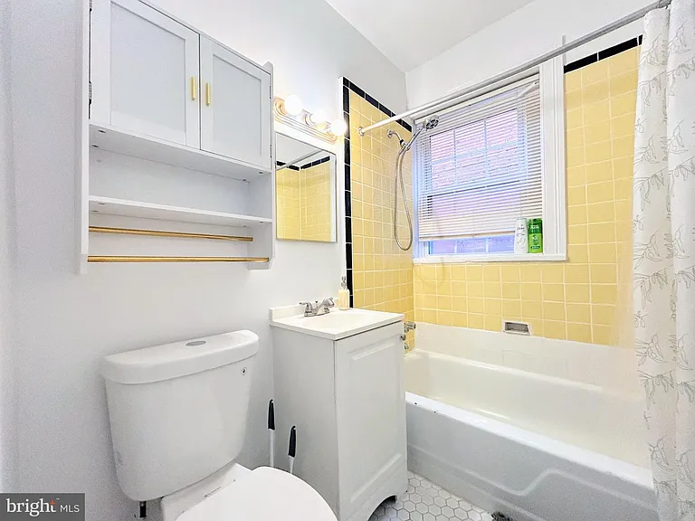 1544 Independence Ave SE #3 — Photo 9