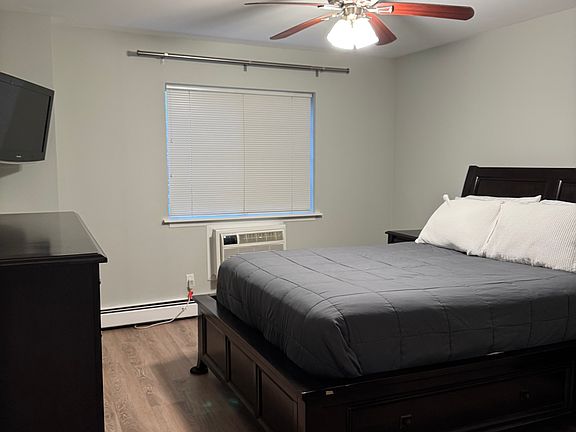 4th image of 55 N Broadway APT 1-2