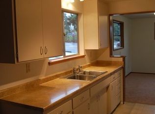 326 SW 132nd St, Seattle, WA 98146