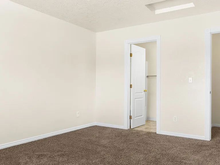 17 N Sugar St #103 — Photo 27