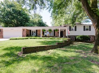 2204 E Edgewood St, Springfield, MO 65804