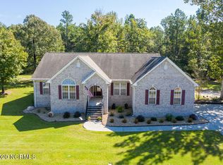 125127-125 & #127, Hubert, NC 28539