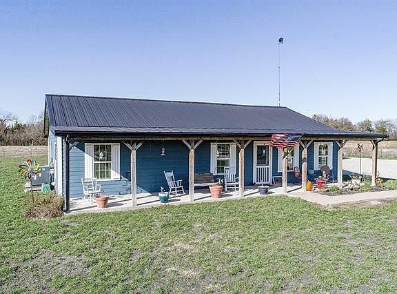 3rd image of 375 County Road 4927