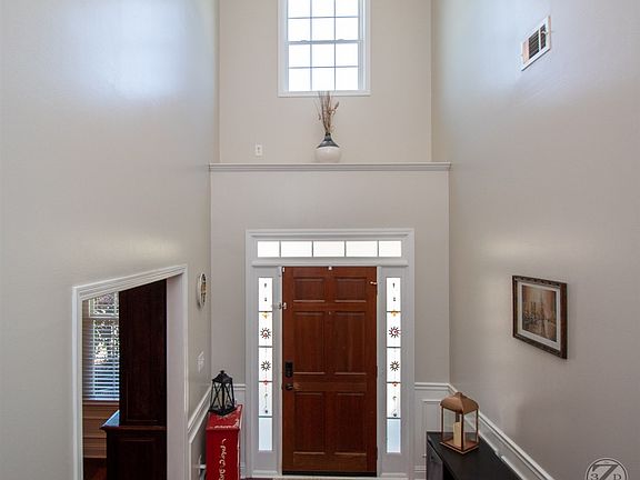 3rd image of 112 Verandah Ct