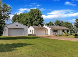 10025 Petrieville Hwy, Eaton Rapids, MI 48827