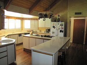 3rd image of 1702 S Los Alamos