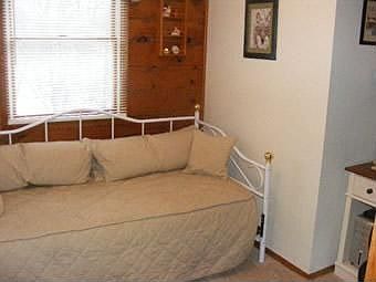 2nd image of 36 Hook Ln