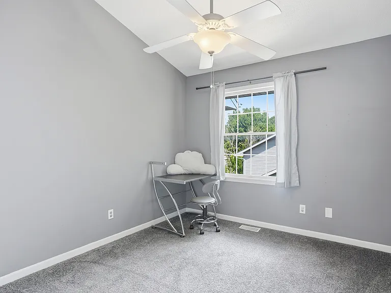 2415 Catskill Ct — Photo 25