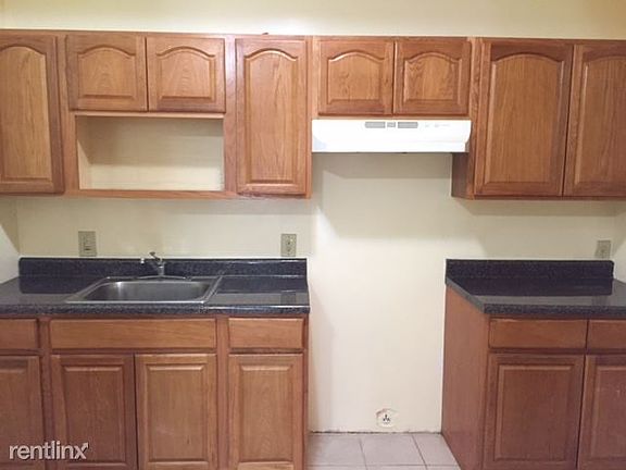 3rd image of 767 Congress Ave APT 1