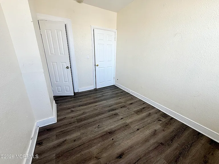 37 2nd Ave #5 — Photo 4