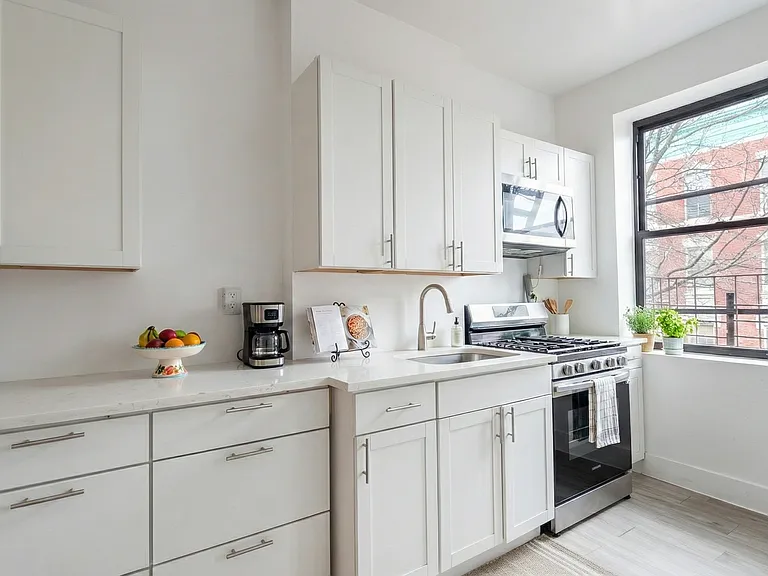 1794 Amsterdam Ave #2E — Photo 1