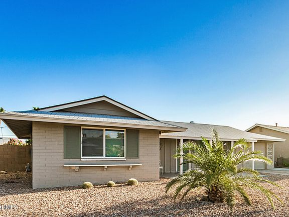 5th image of 10829 W CANTERBURY Drive