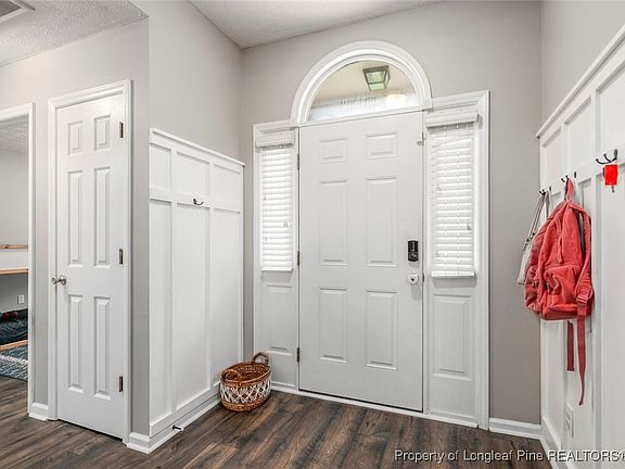 4th image of 128 Winterfield Dr