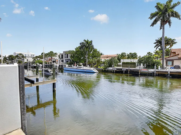 334 Isle Of Capri Dr — Photo 14