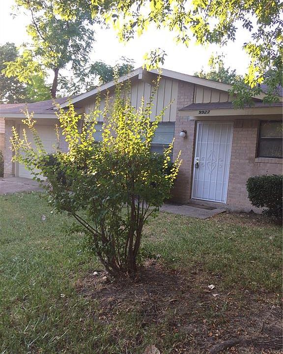 1st image of 9927 Gulf Palms Dr
