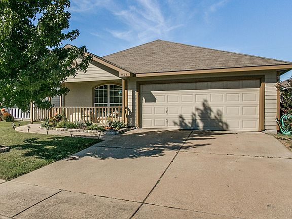 2nd image of 1577 Sandhurst Dr