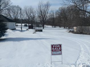 117 S State St, Franklin Grove, IL 61031