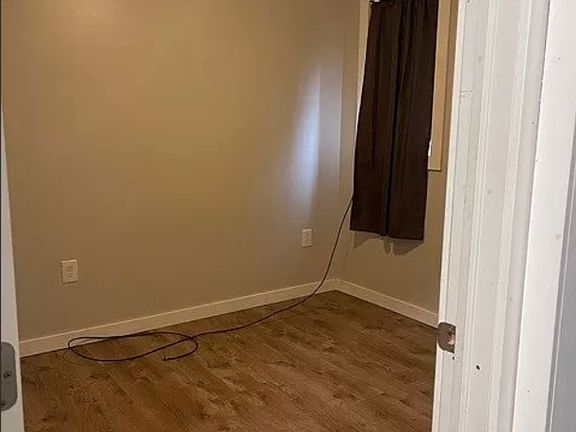 5th image of 10549 Main St #2