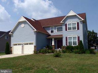 17 Granite Ln, Carneys Pt, NJ 08069