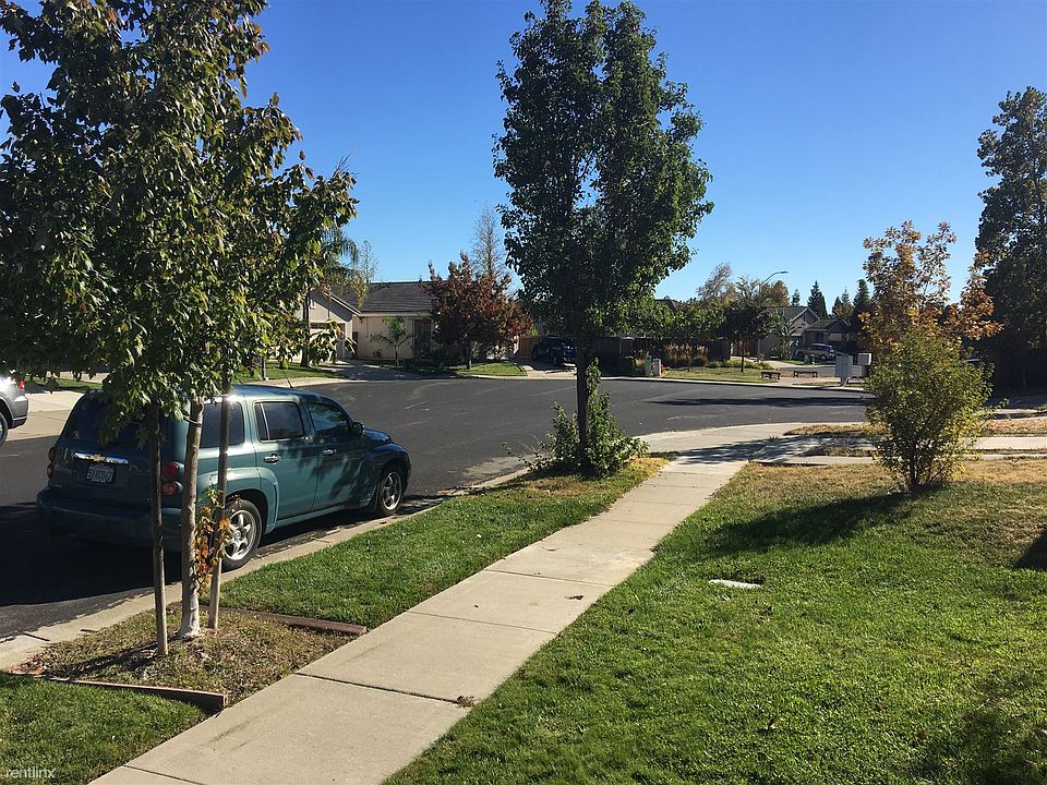 2nd image of 3090 Hawaii Ct