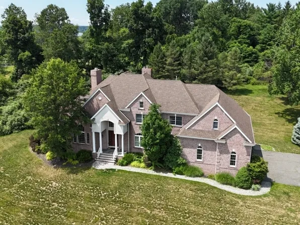6 Trout Brook Ct, Chester Twp., NJ 07930