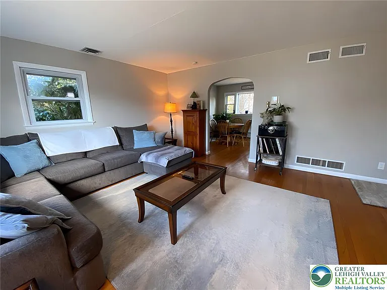 725 N Berks St — Photo 3