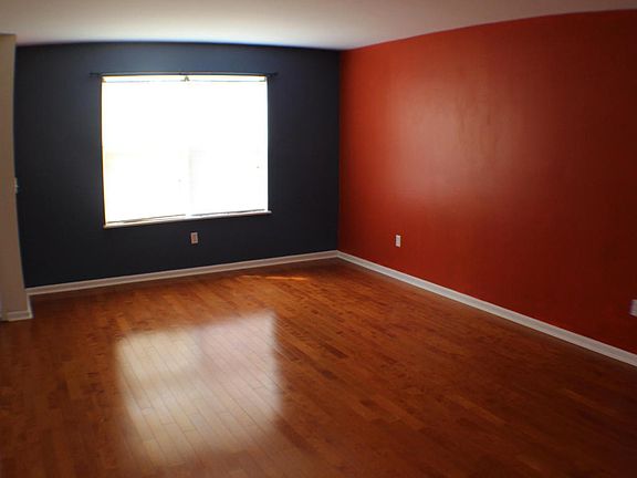 5th image of 7830 Nummie Ct