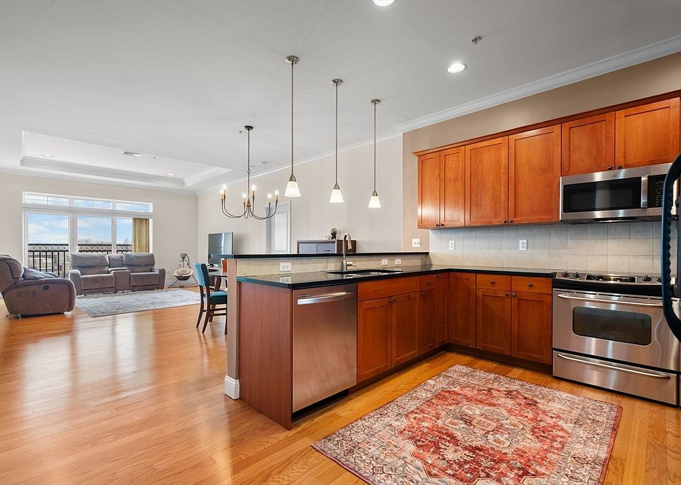 1st image of 500 Union St #5404